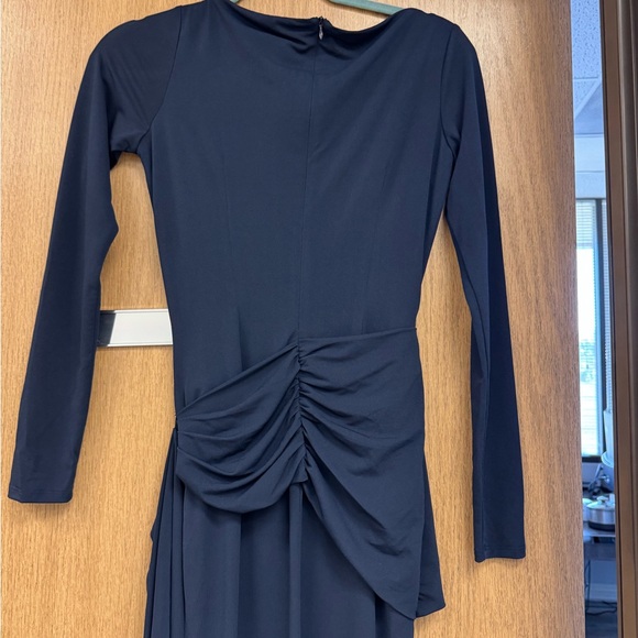 Elegant Black Long Sleeve Dress - Picture 9 of 10